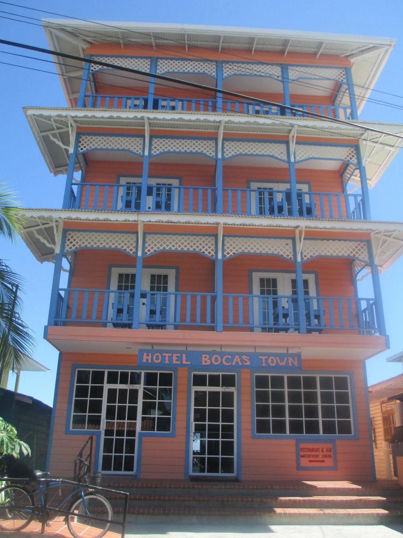 Hotel Bocas Town Exterior photo